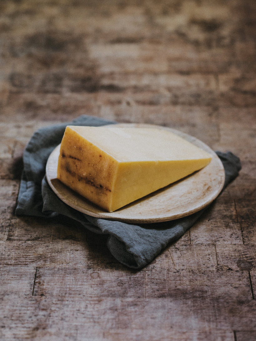 Extra Mature Clothbound Cheddar